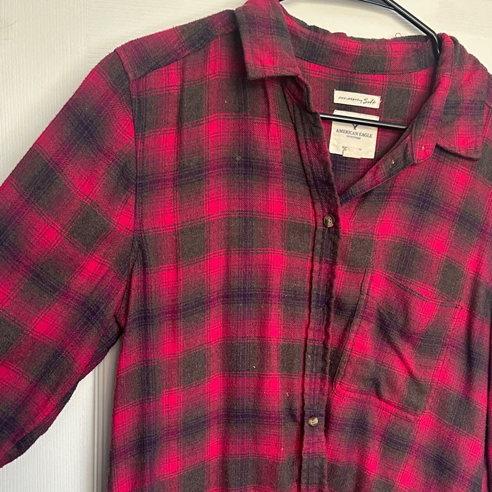 American Eagle Outfitters Pink and Black Plaid Shirt